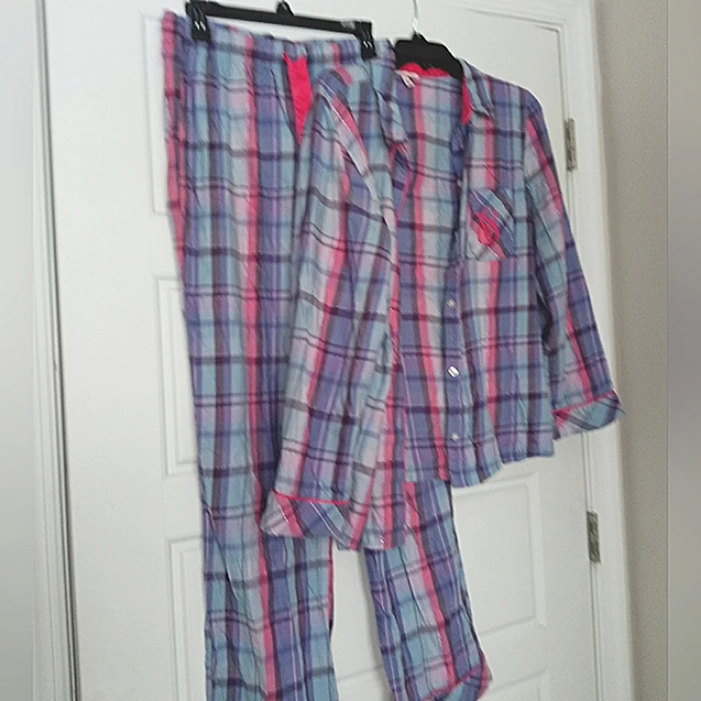 Victoria Secret plaid metallic pajama set size medium blue pale purple and blue